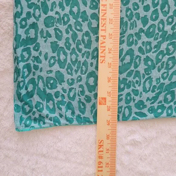Iman Global Infiniti Scarf Womens One Size Green Animal Print - Picture 5 of 6